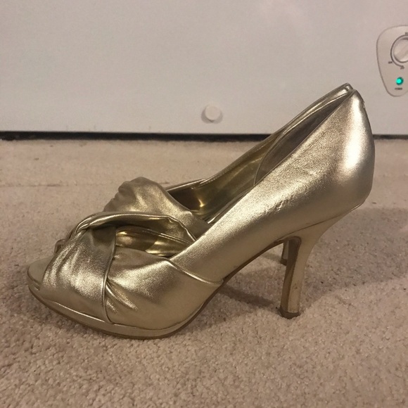 Nine West Nilda Peep Toe Pump - Picture 4 of 12